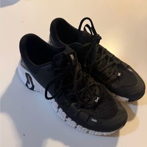 Nike Women’s Black Metcons